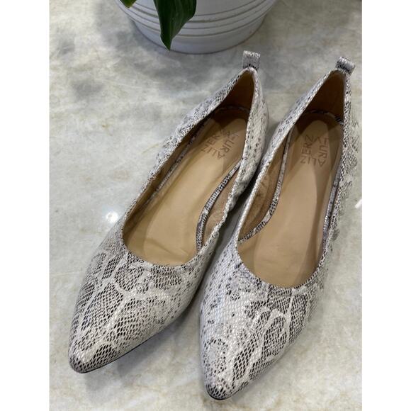 Naturalizer Flats white snakeskin print Sz 9.5m - Picture 1 of 10